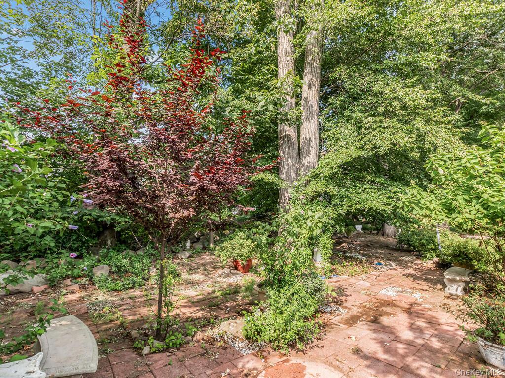 5 Drexel Court, New City, NY 10956