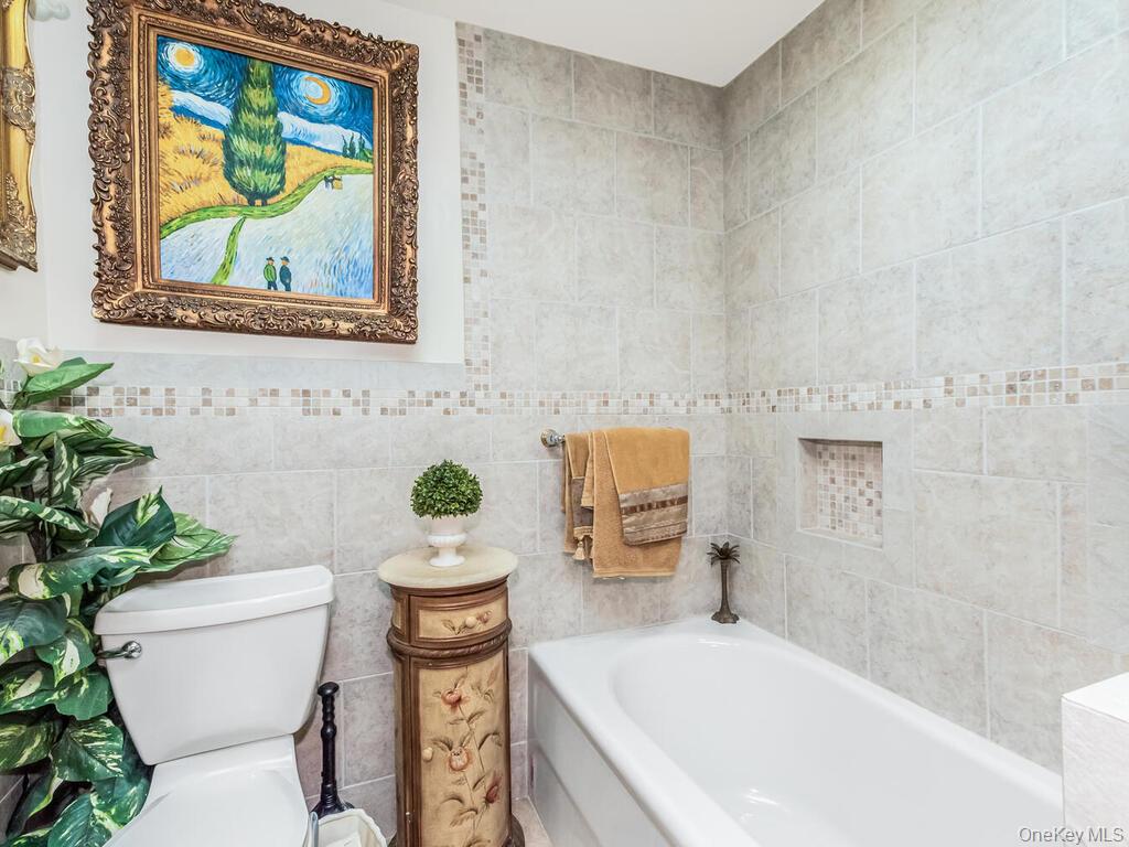 5 Drexel Court, New City, NY 10956