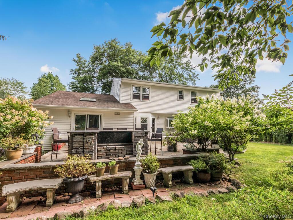 5 Drexel Court, New City, NY 10956