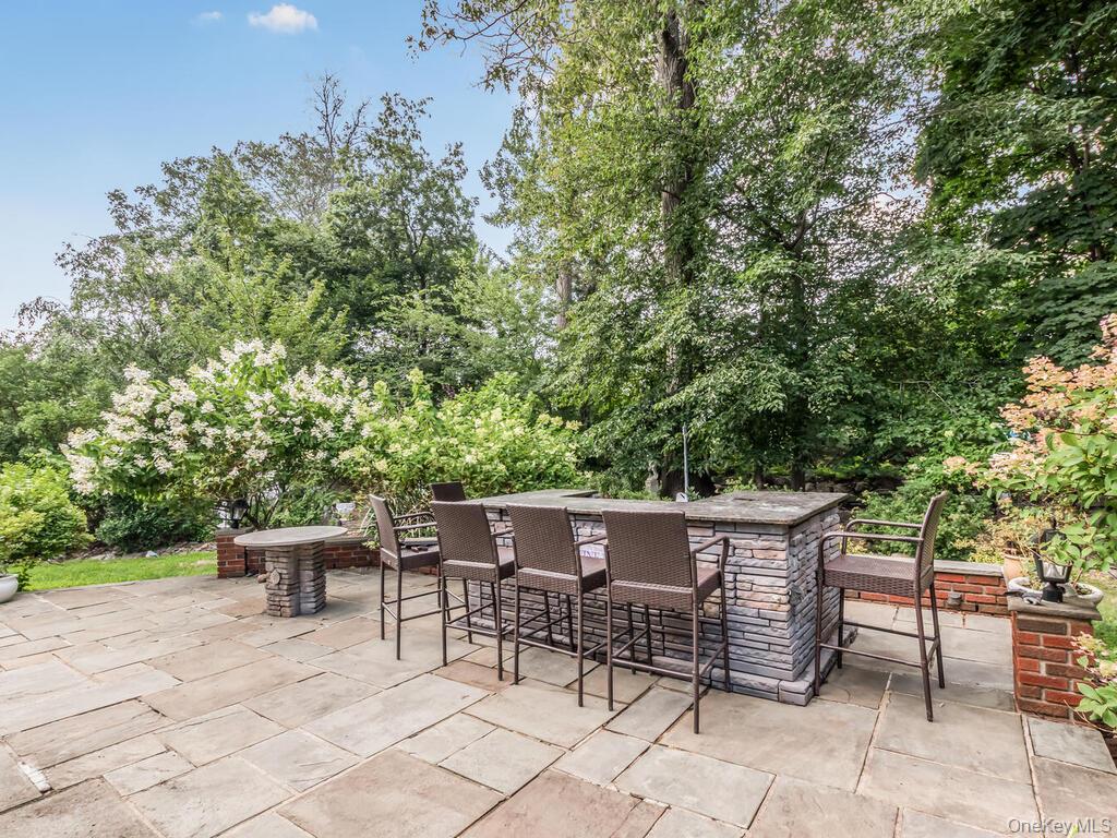 5 Drexel Court, New City, NY 10956