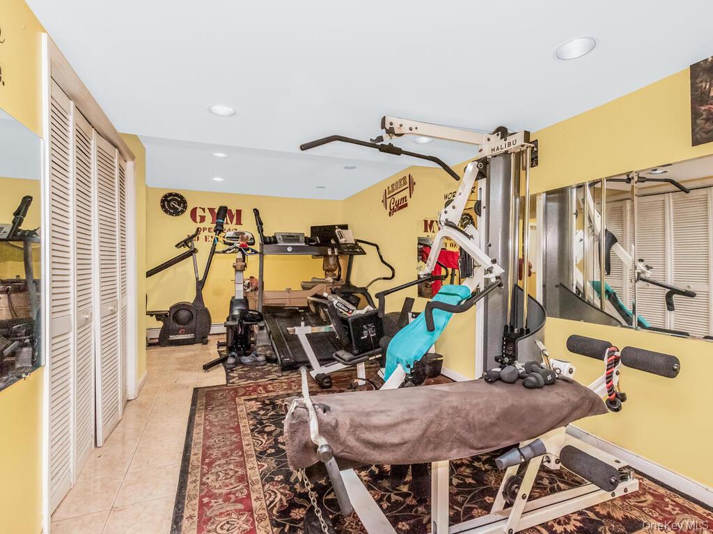 5 Drexel Court, New City, NY 10956