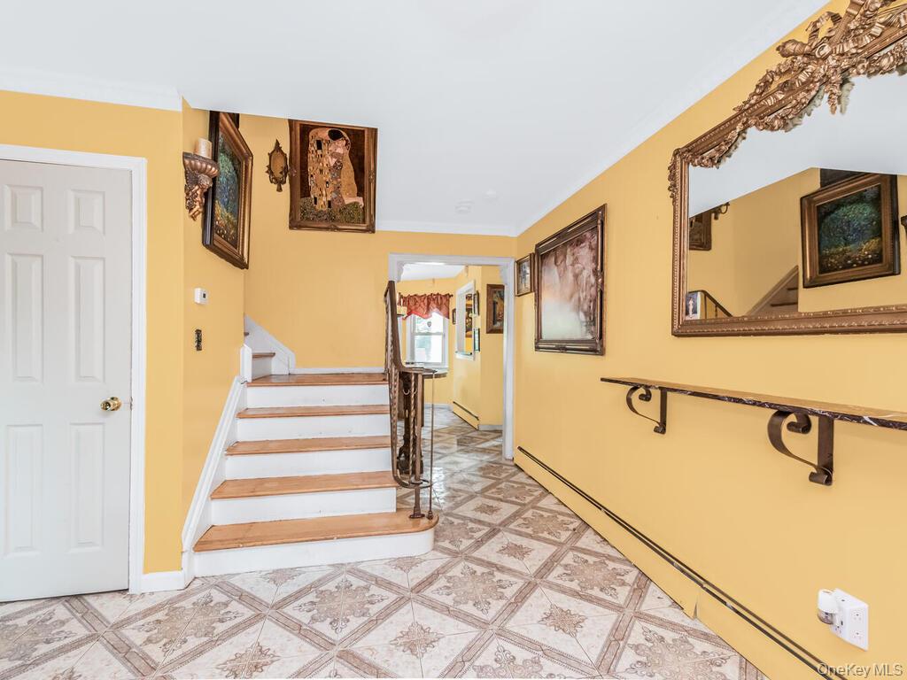 5 Drexel Court, New City, NY 10956