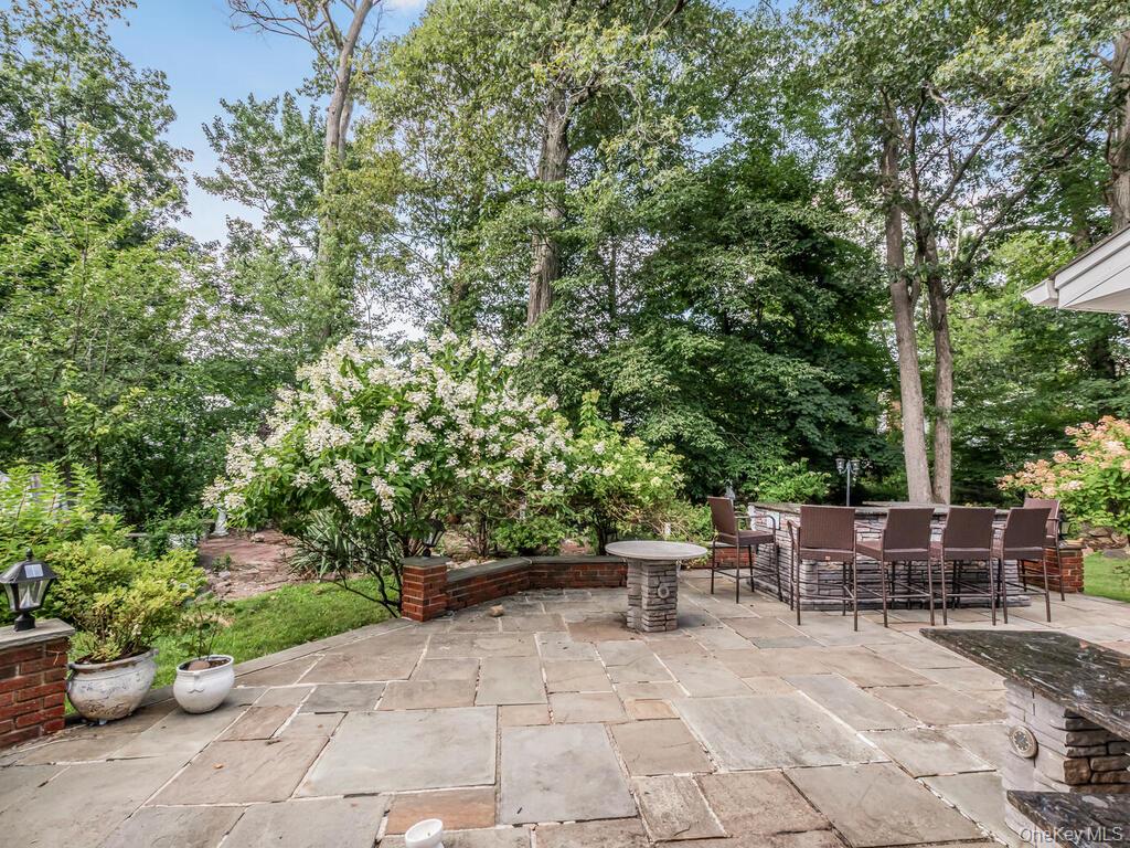 5 Drexel Court, New City, NY 10956