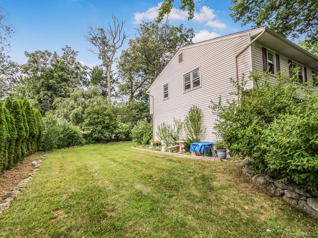 5 Drexel Court, New City, NY 10956