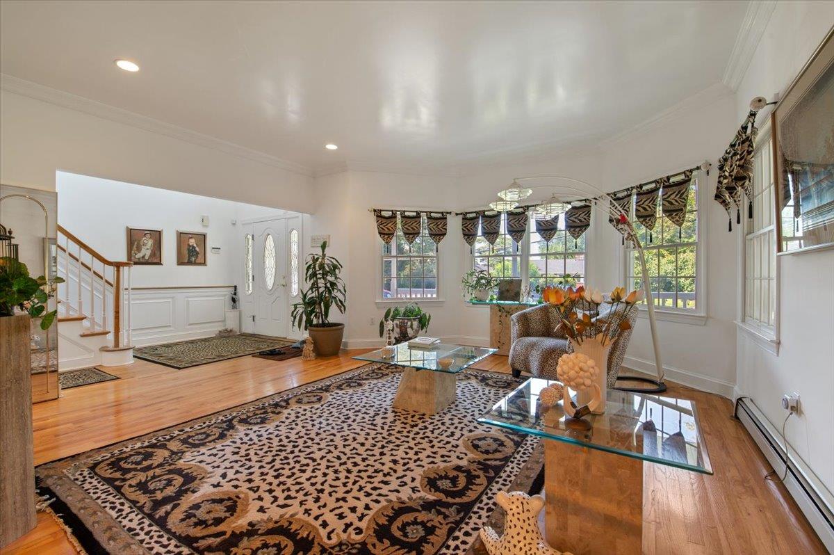 25 Sycamore Avenue, Bethpage, NY 11714