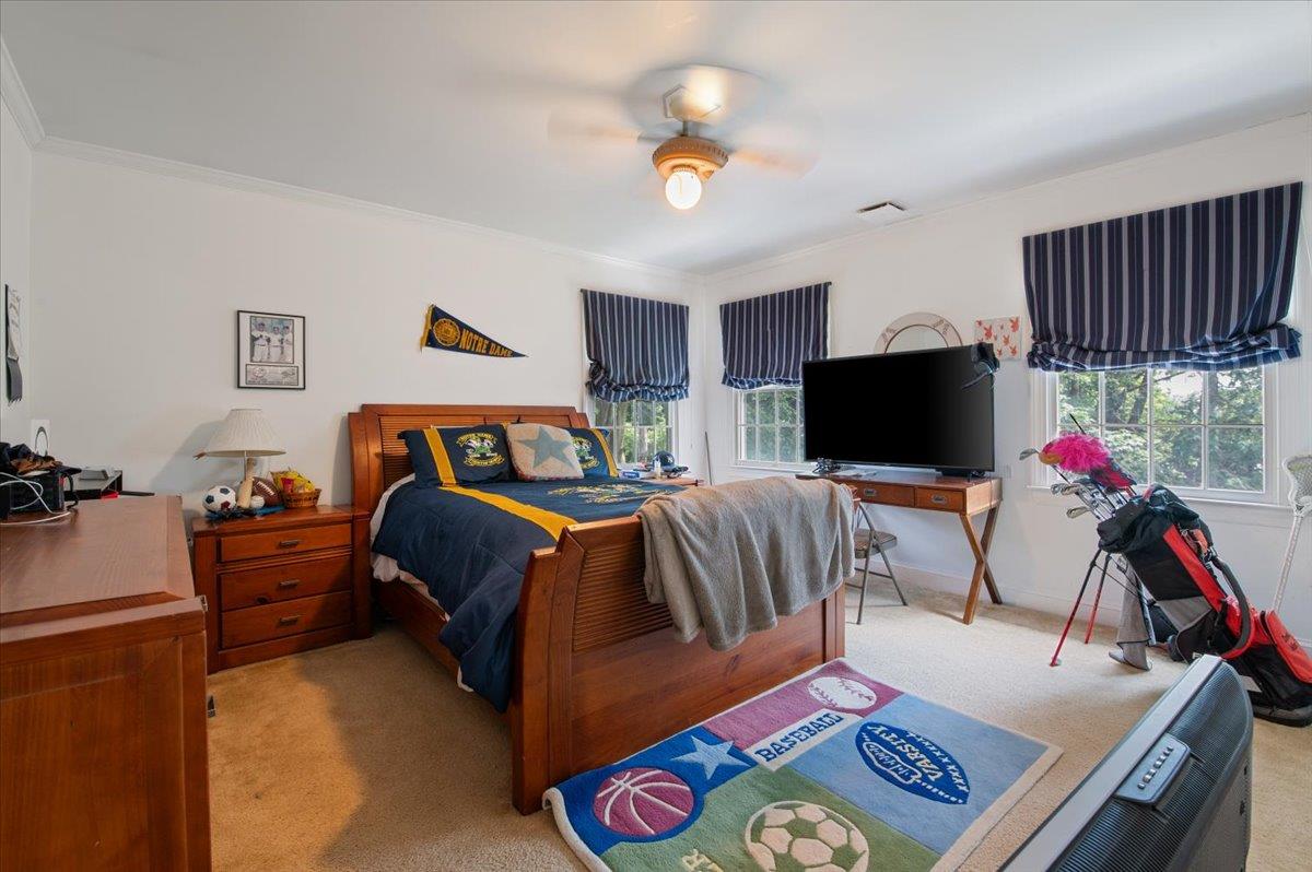 25 Sycamore Avenue, Bethpage, NY 11714