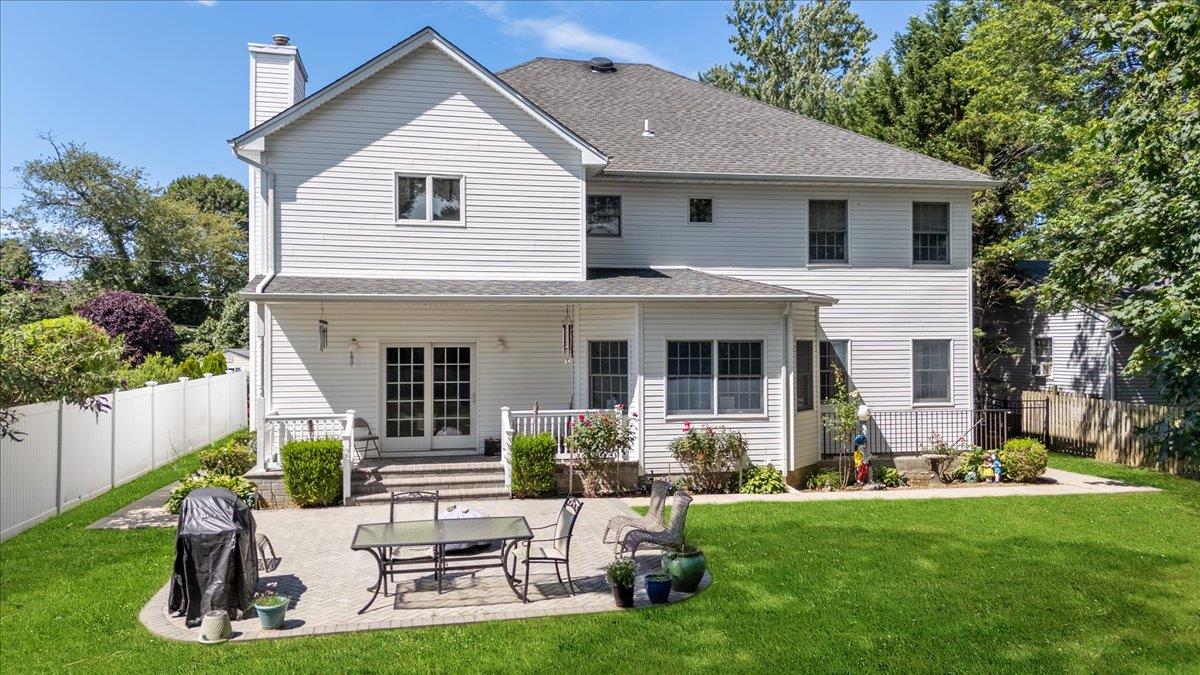 25 Sycamore Avenue, Bethpage, NY 11714