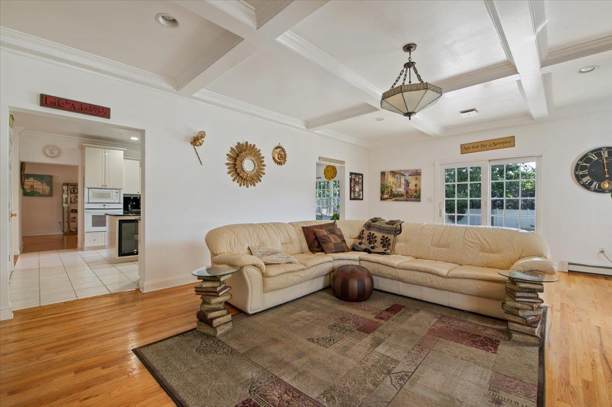 25 Sycamore Avenue, Bethpage, NY 11714