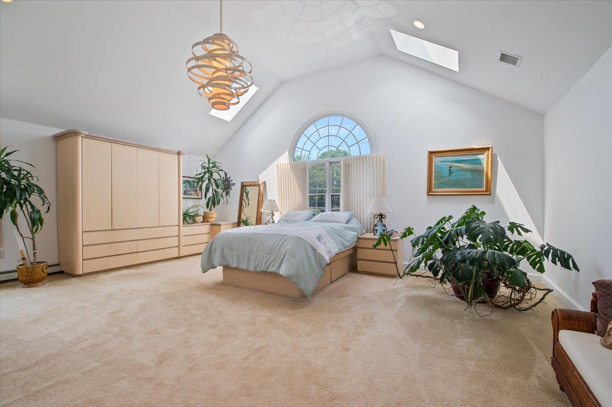 25 Sycamore Avenue, Bethpage, NY 11714