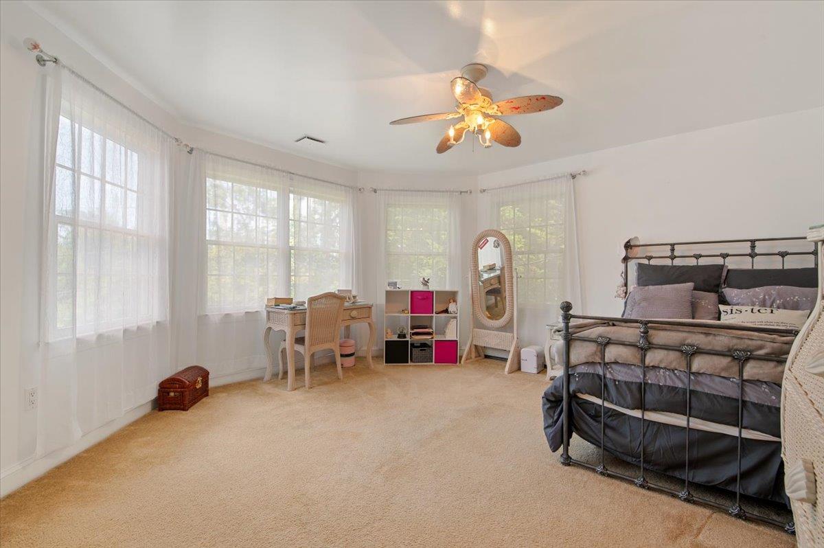 25 Sycamore Avenue, Bethpage, NY 11714