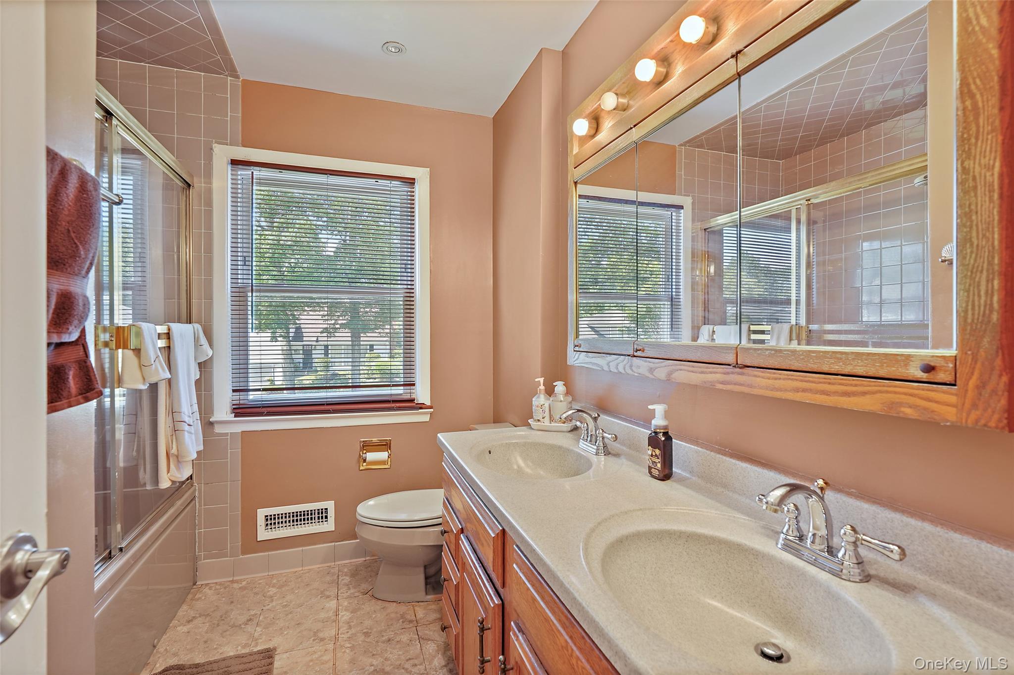 85 Vernon Drive, Scarsdale, NY 10583