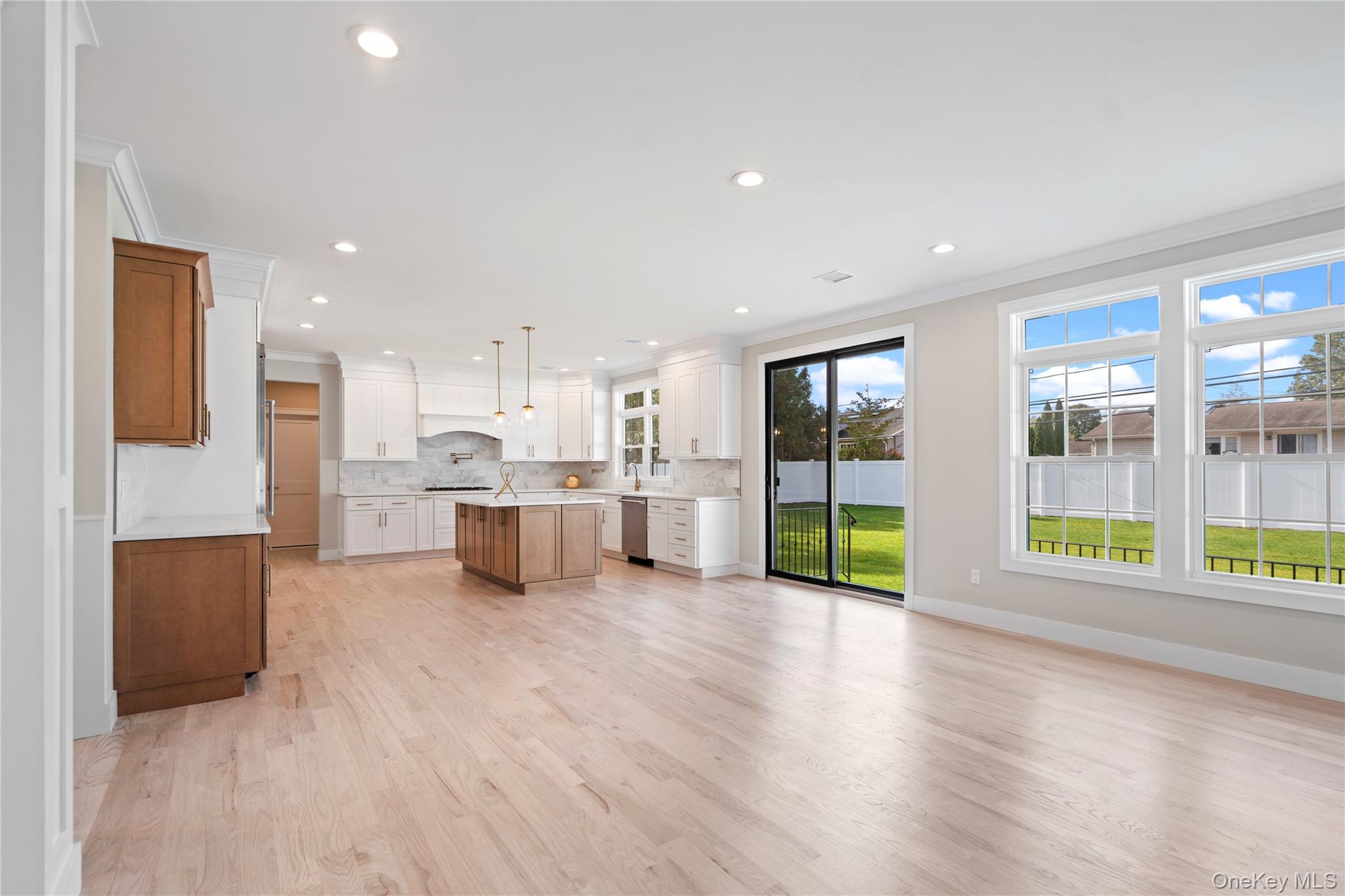 25 Westchester Avenue, Jericho, NY 11753