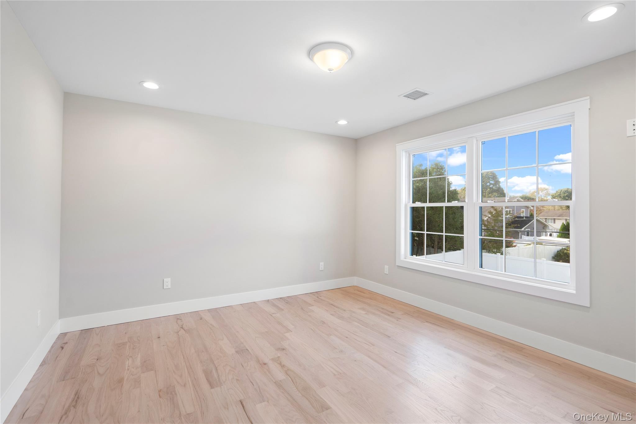 25 Westchester Avenue, Jericho, NY 11753