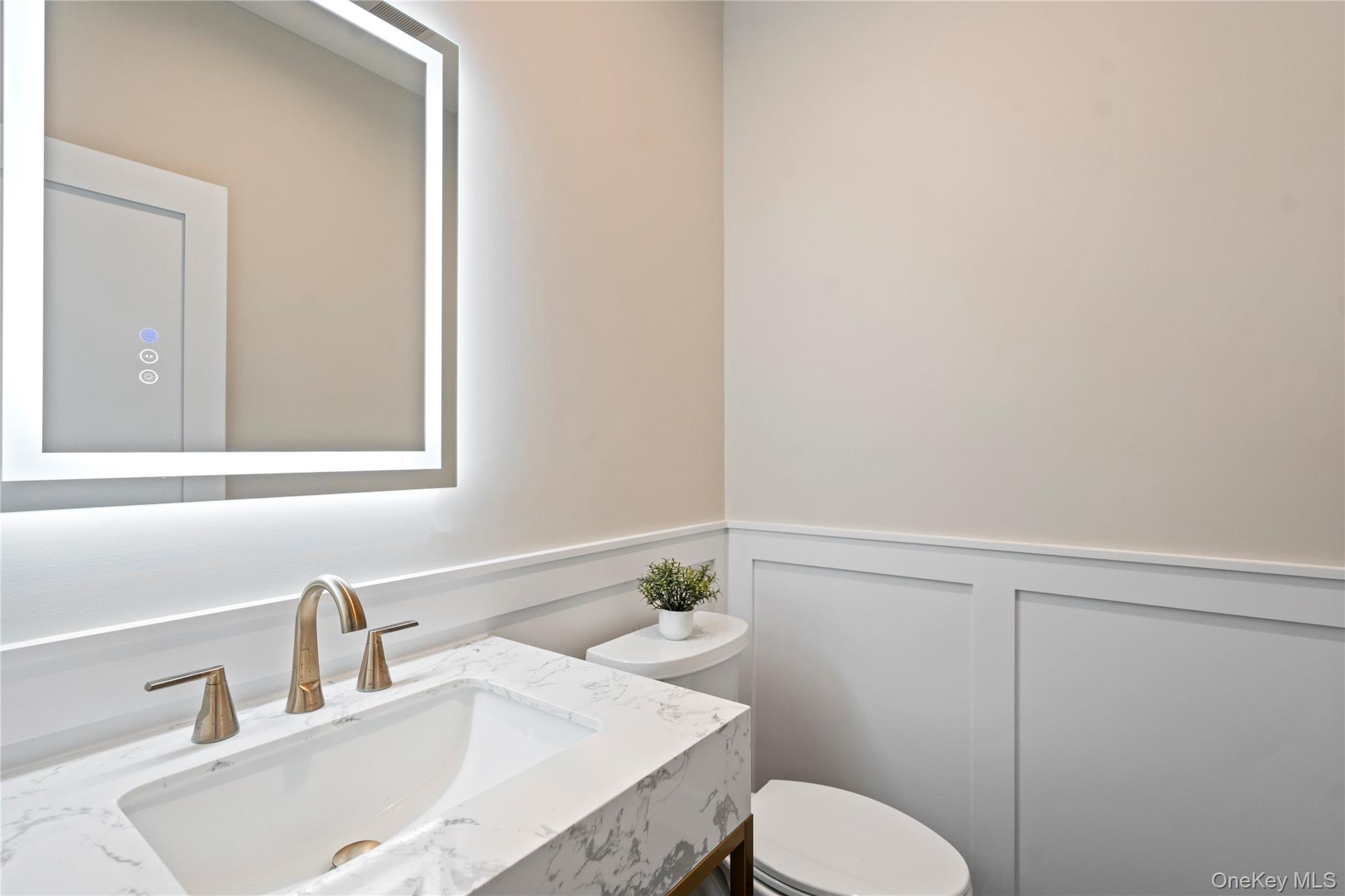 25 Westchester Avenue, Jericho, NY 11753