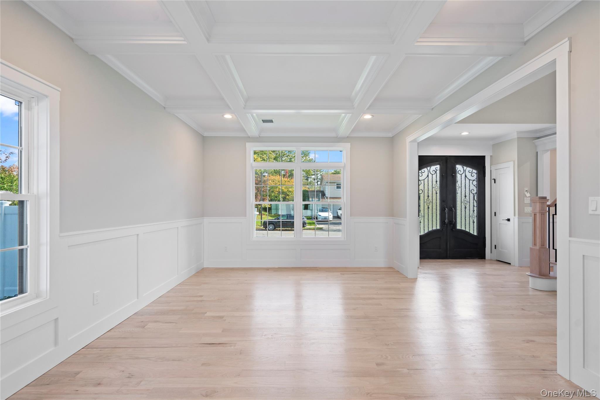 25 Westchester Avenue, Jericho, NY 11753