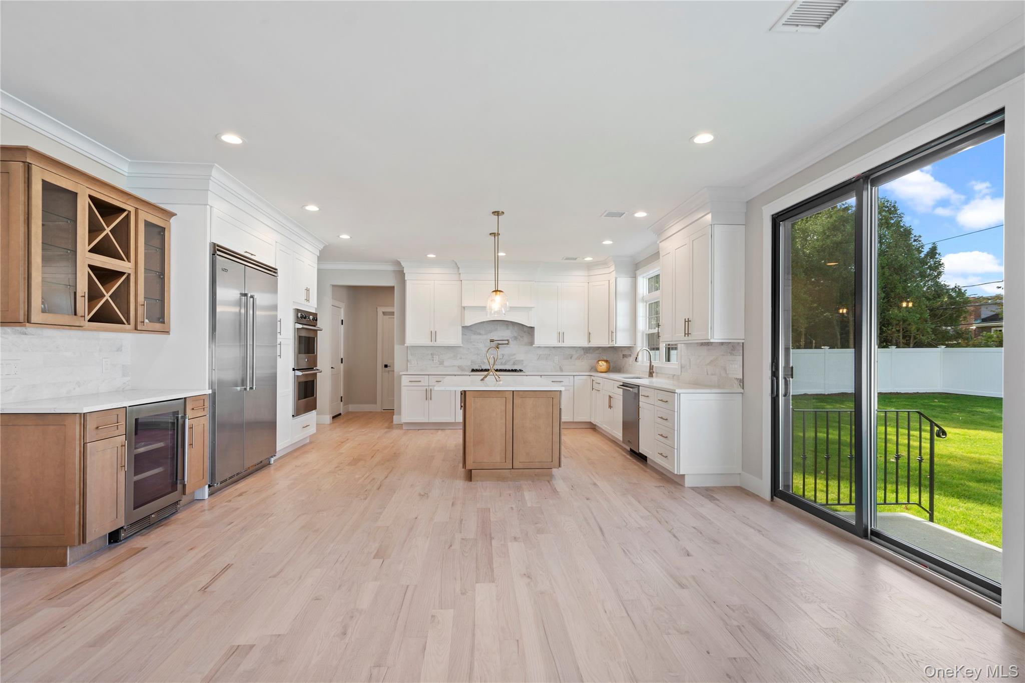 25 Westchester Avenue, Jericho, NY 11753