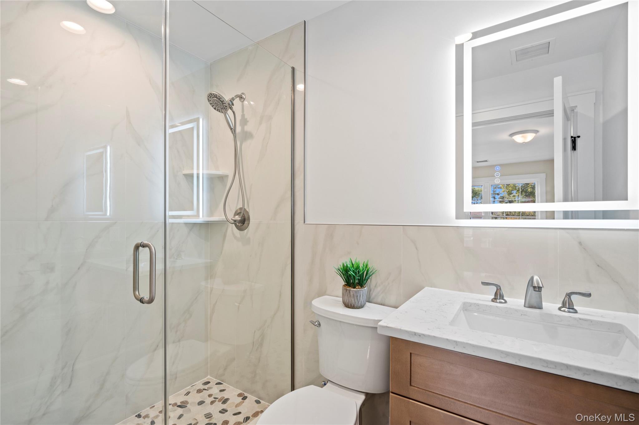 25 Westchester Avenue, Jericho, NY 11753