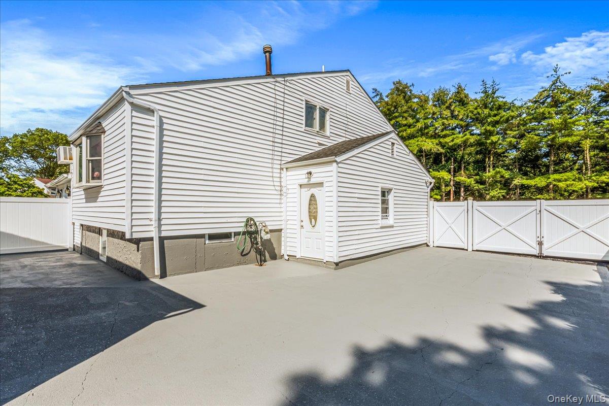 61 Andover Drive, Deer Park, NY 11729