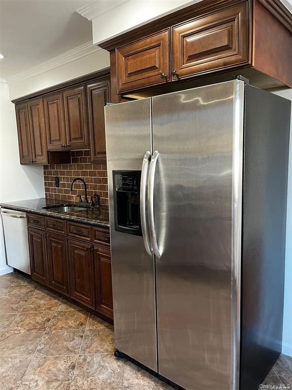 61 Andover Drive, Deer Park, NY 11729