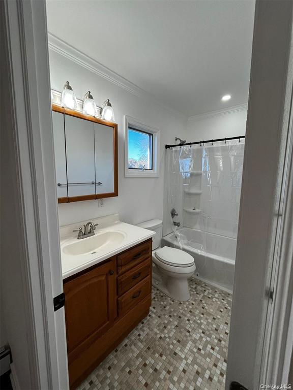 61 Andover Drive, Deer Park, NY 11729