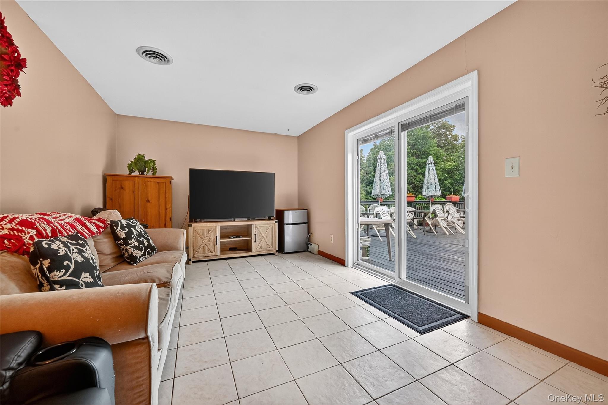 334 Greeves Road, New Hampton, NY 10958