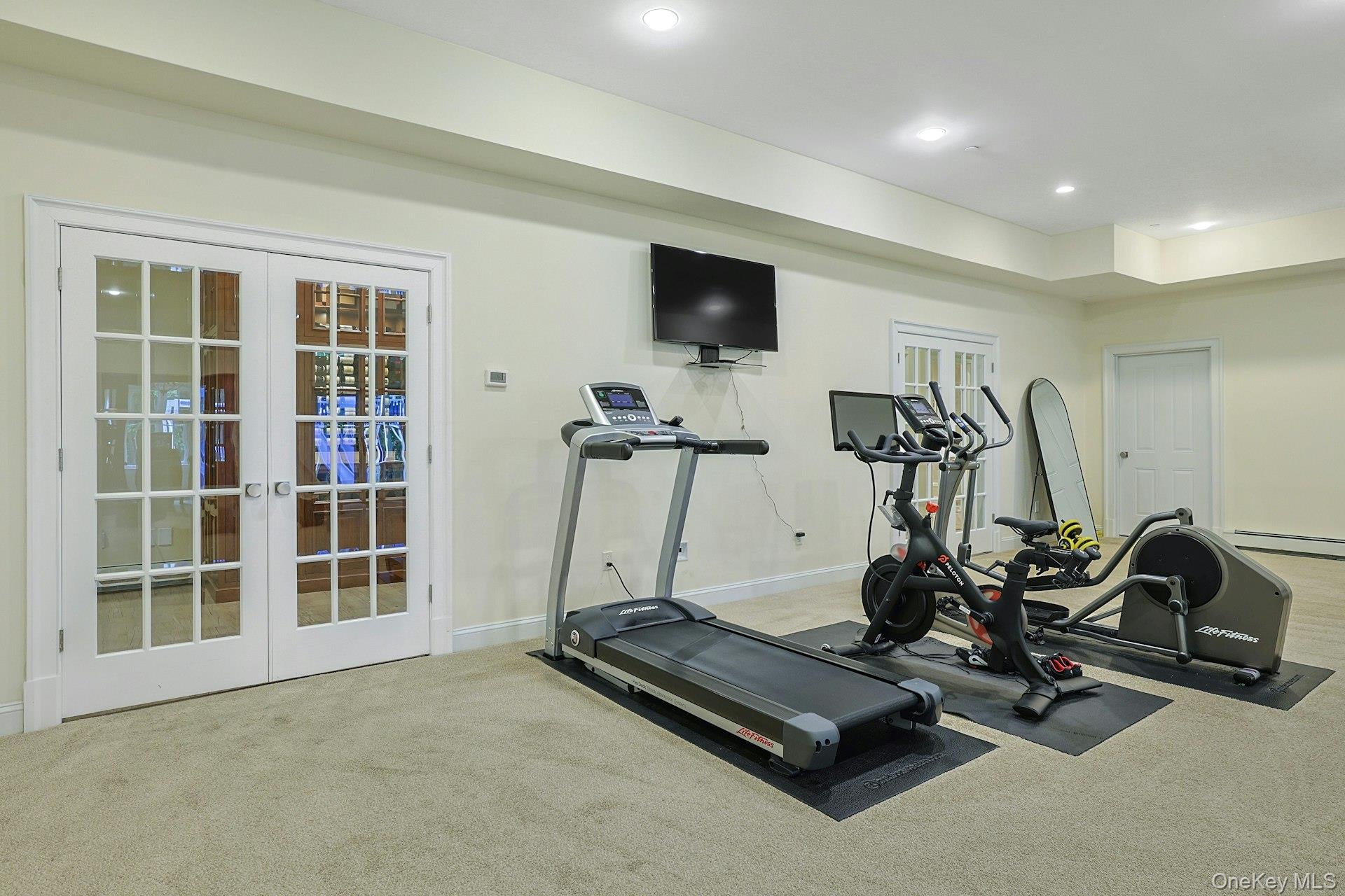 27 Dearman Close, Irvington, NY 10533