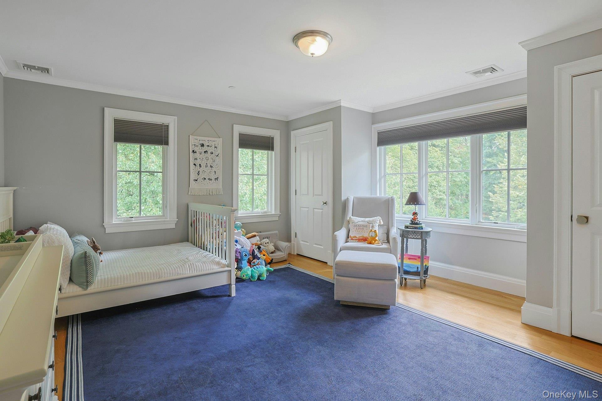 27 Dearman Close, Irvington, NY 10533