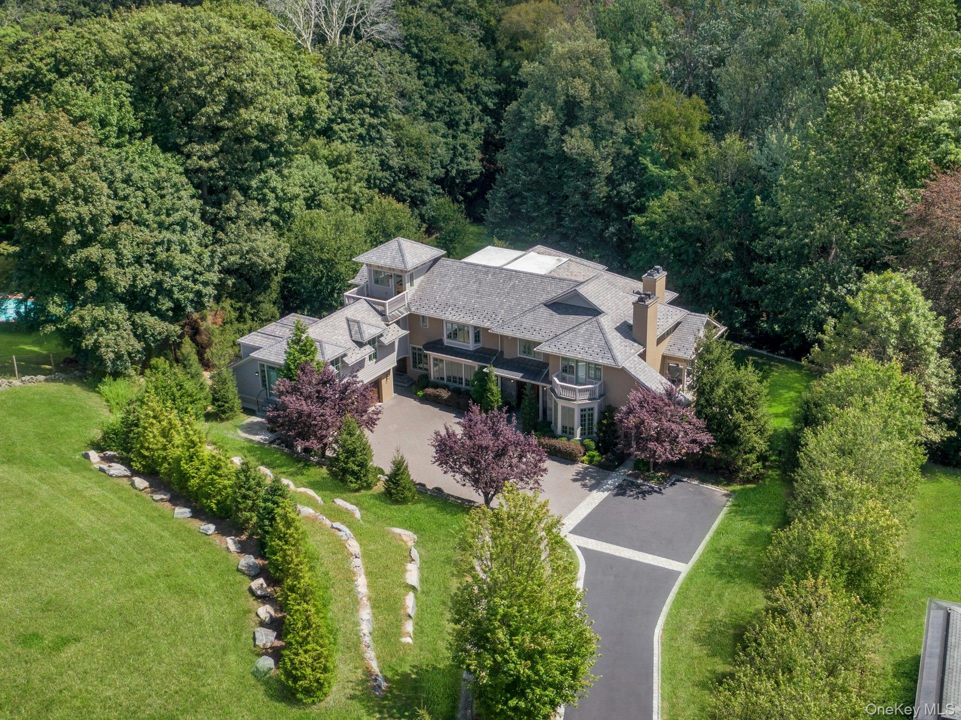 27 Dearman Close, Irvington, NY 10533