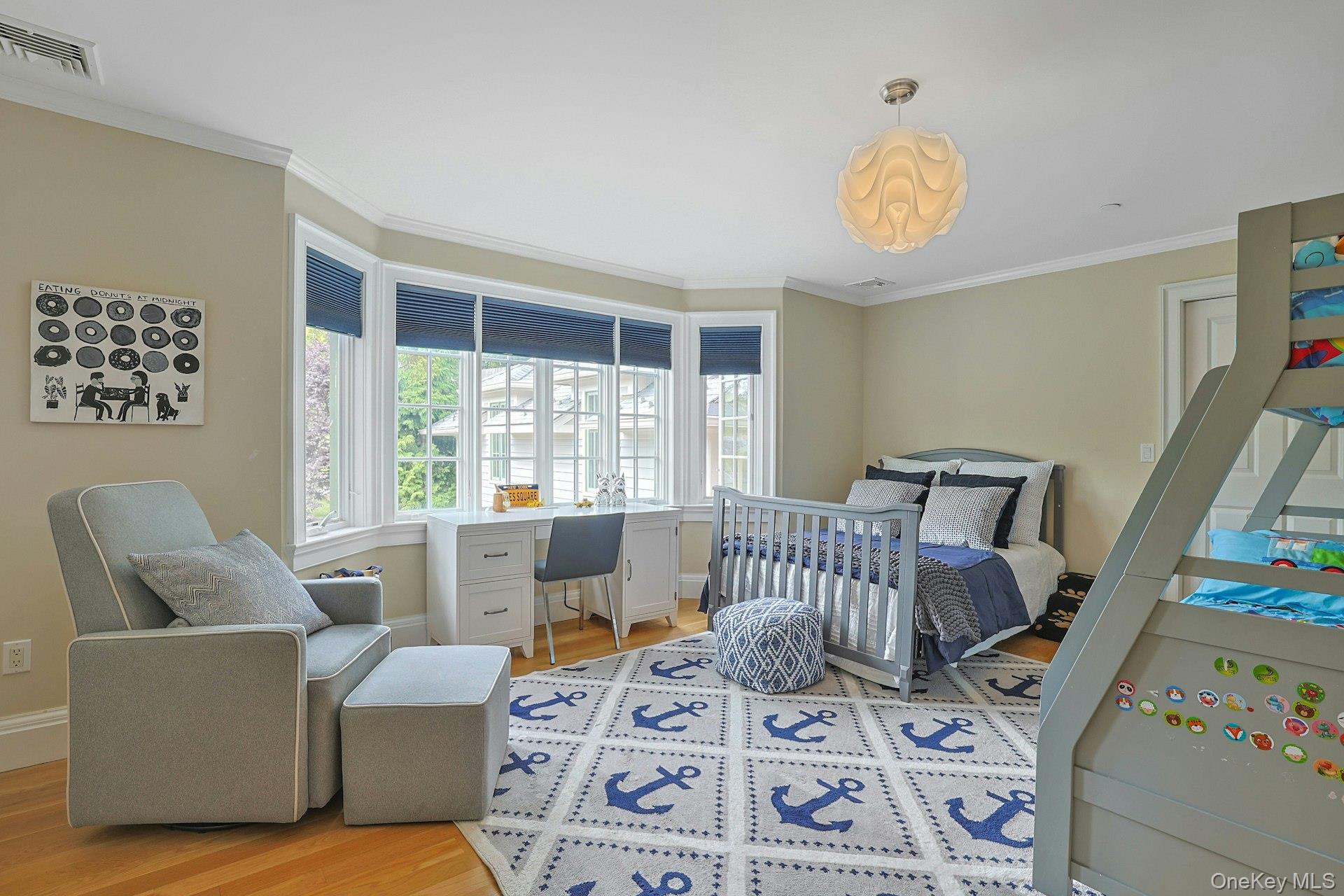 27 Dearman Close, Irvington, NY 10533