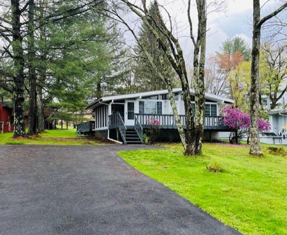 10 Donenfeld Drive, Kauneonga Lake, NY 12749