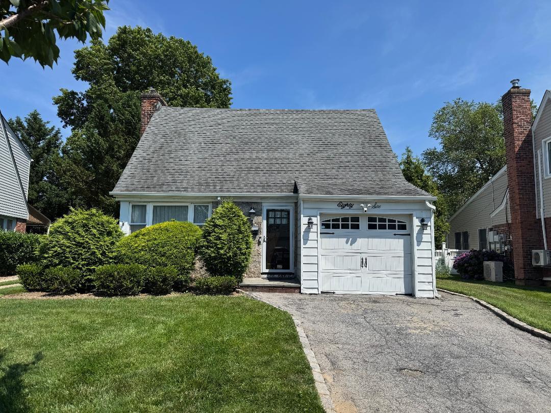86 Devonshire Drive, North New Hyde Park, NY 11040