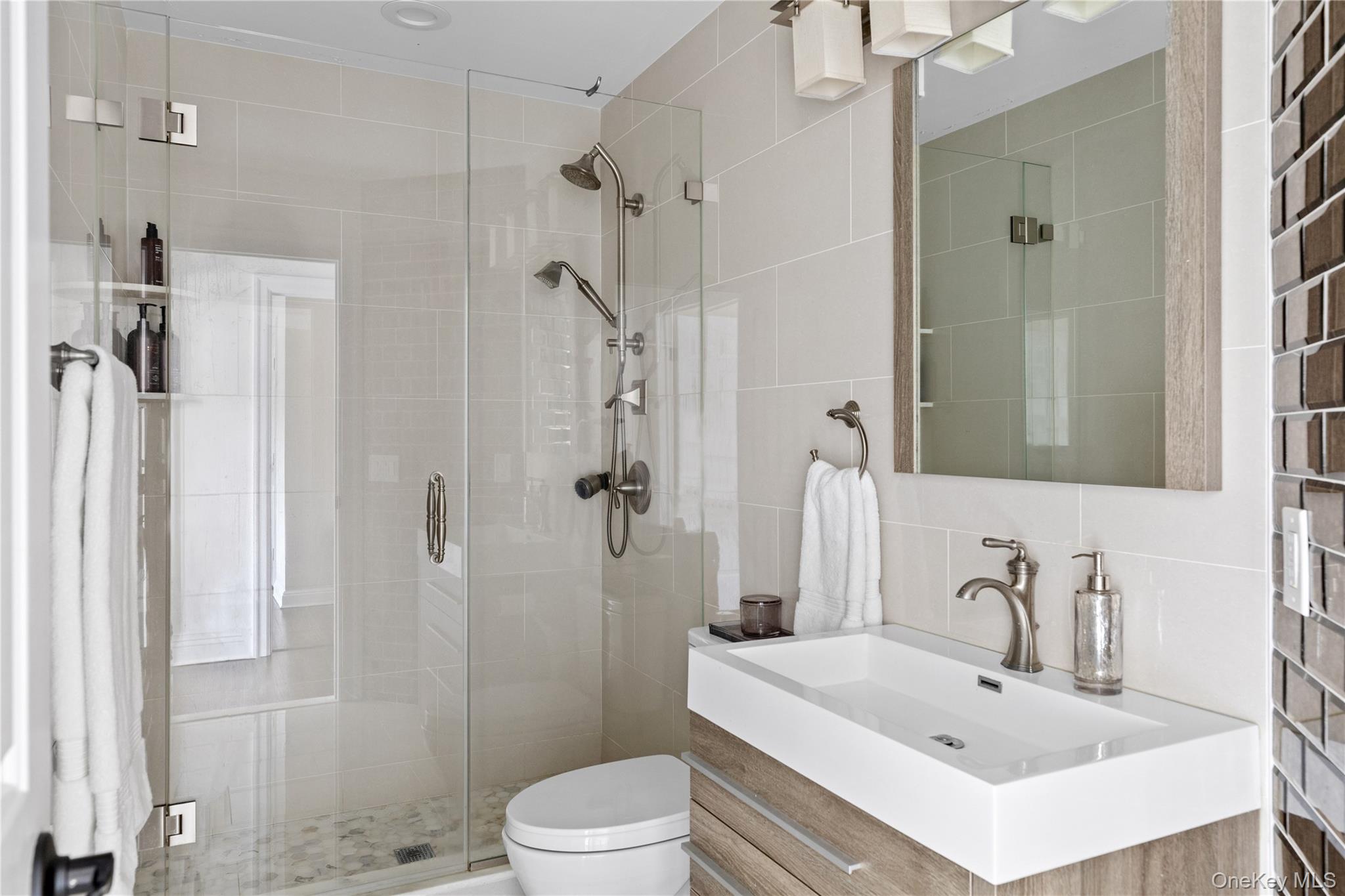 23 Legends Circle, Melville, NY 11747