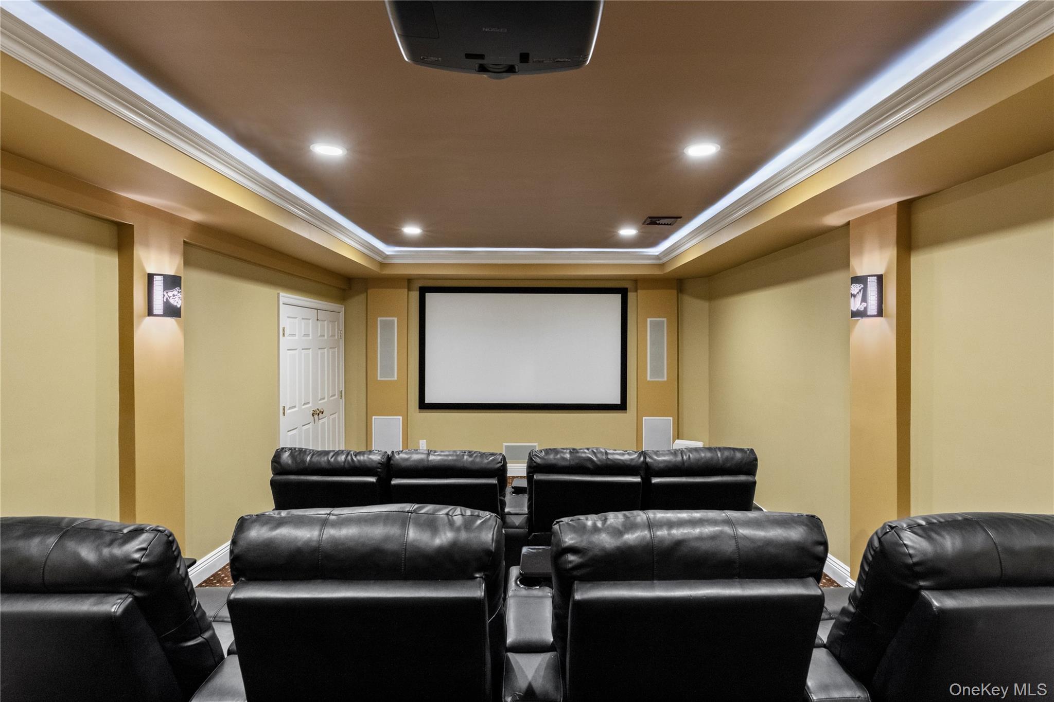 23 Legends Circle, Melville, NY 11747