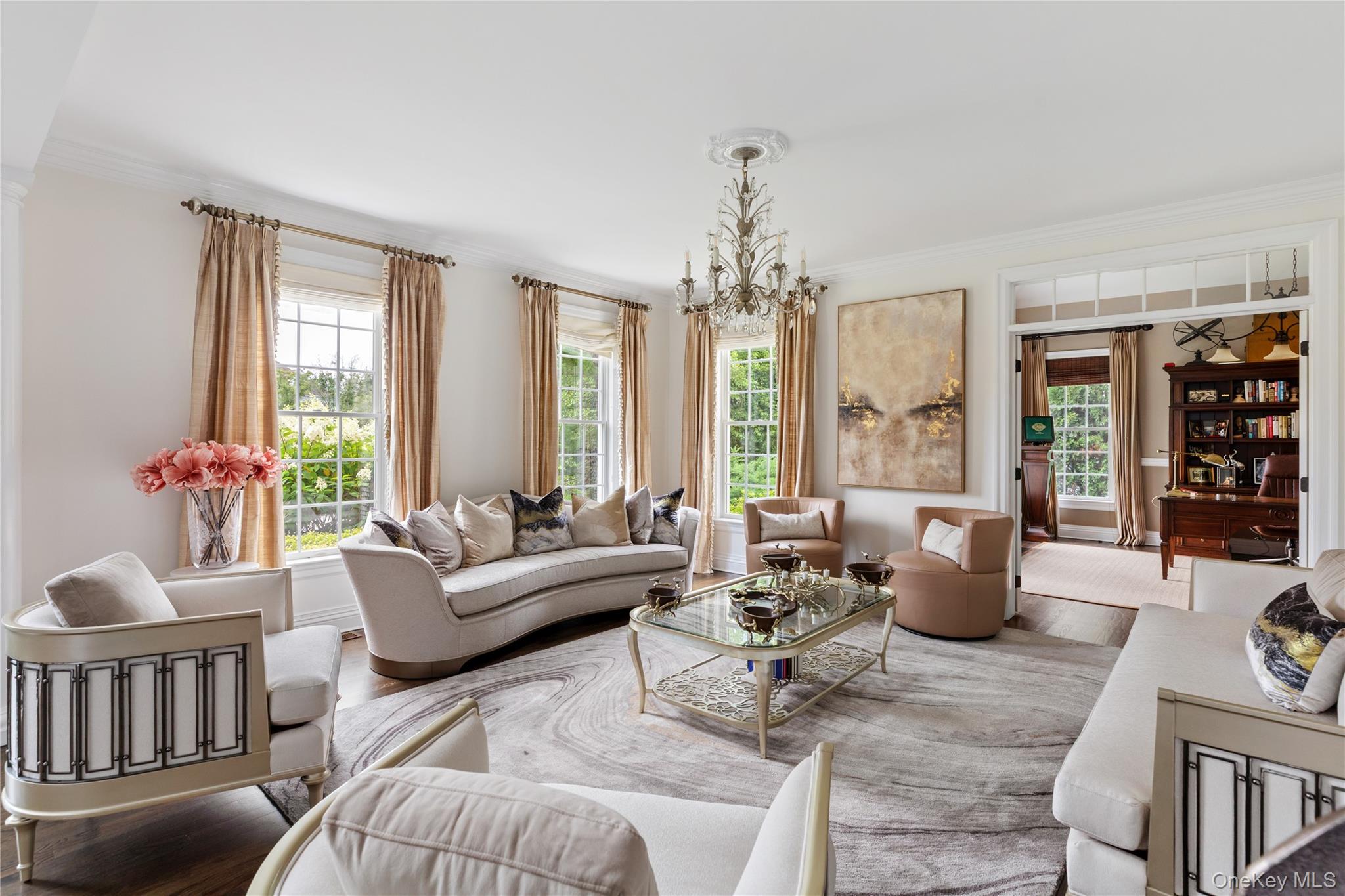 23 Legends Circle, Melville, NY 11747