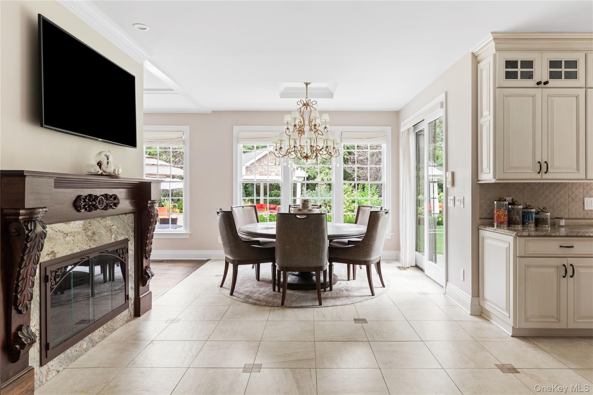 23 Legends Circle, Melville, NY 11747