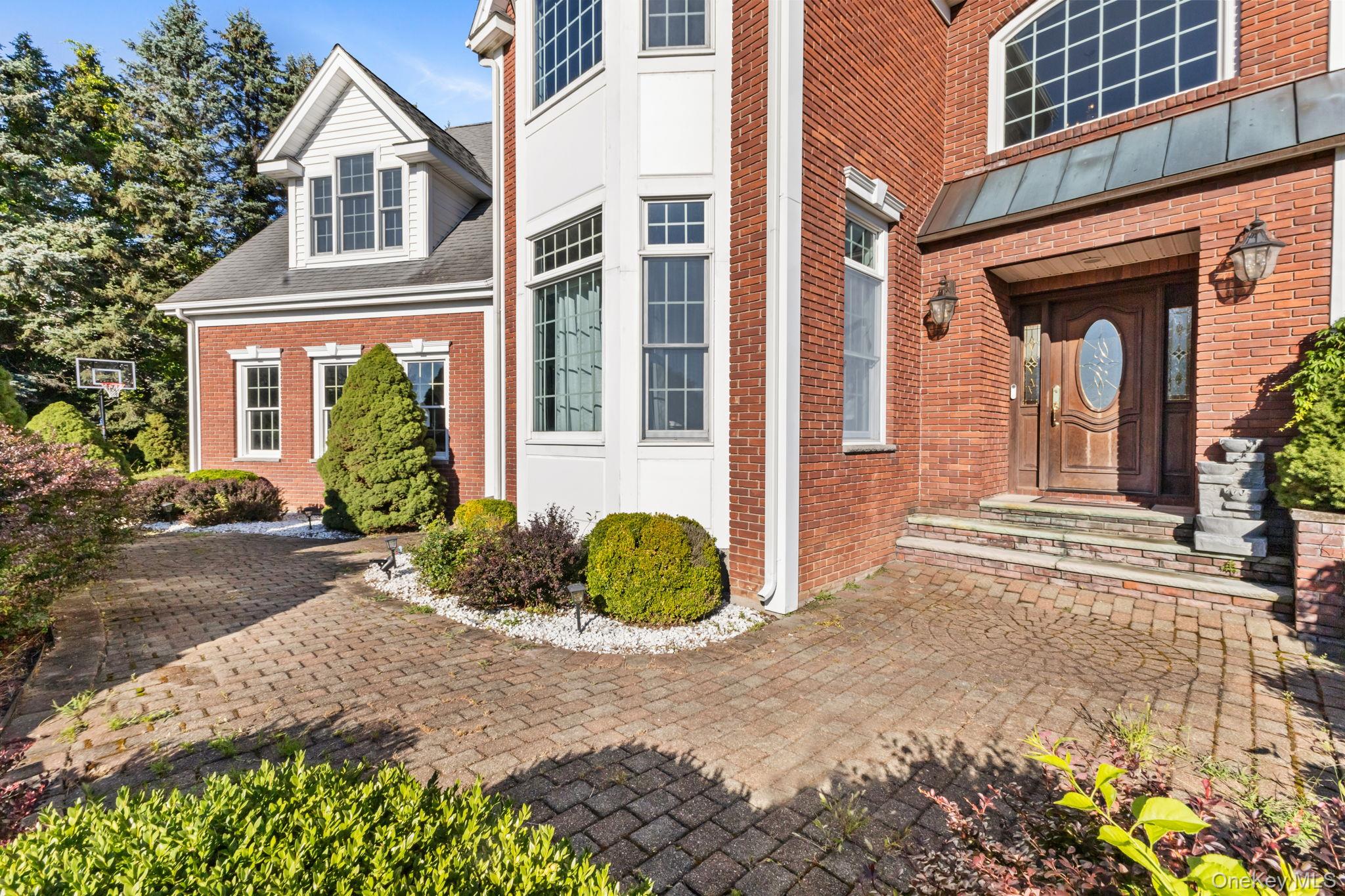 14 Kari Boulevard, Poughkeepsie, NY 12601