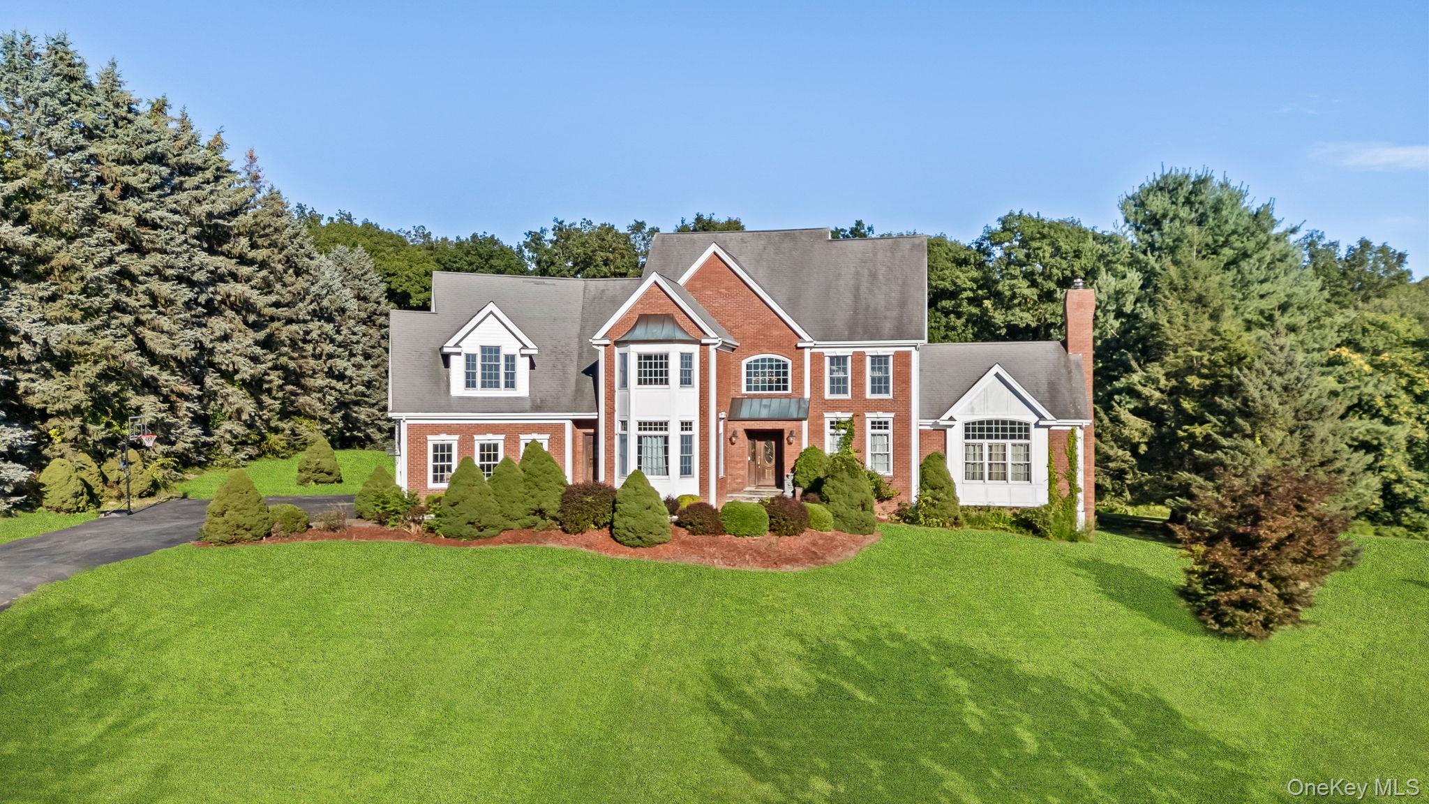 14 Kari Boulevard, Poughkeepsie, NY 12601