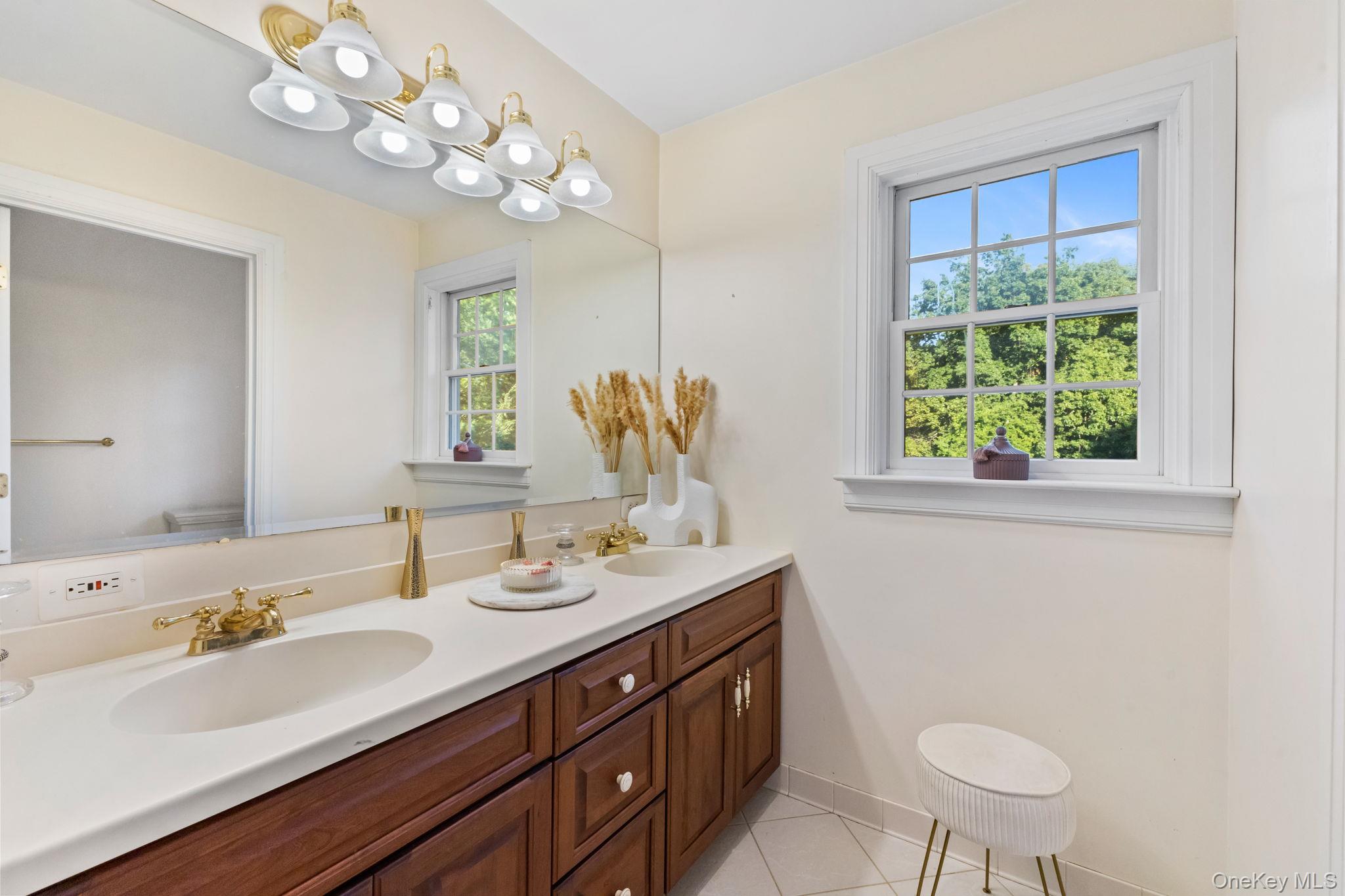 14 Kari Boulevard, Poughkeepsie, NY 12601