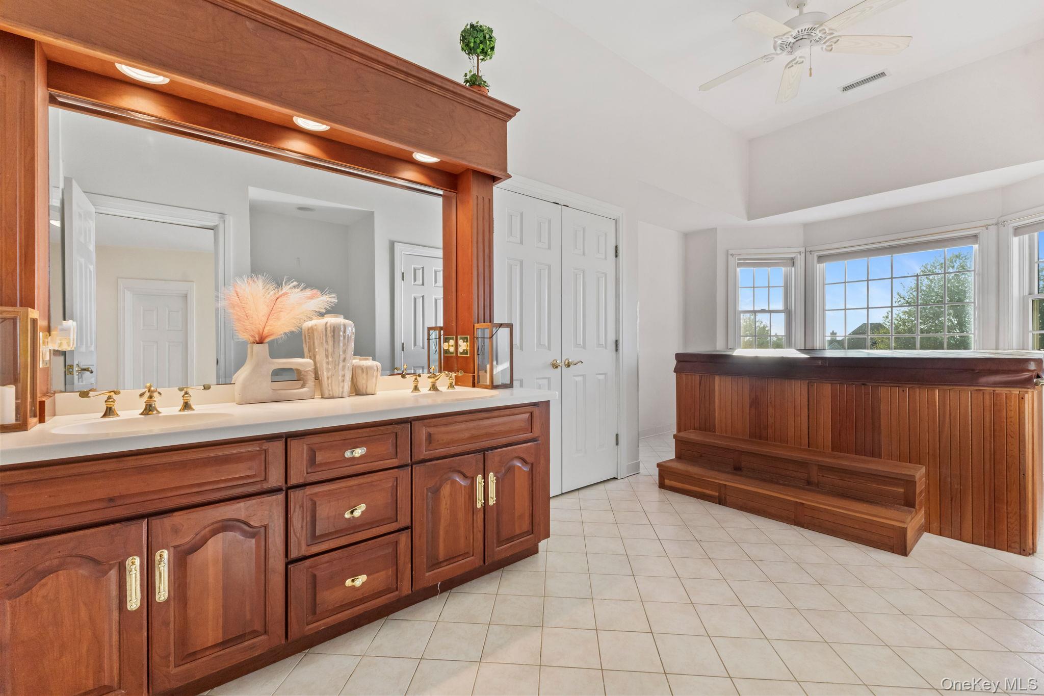 14 Kari Boulevard, Poughkeepsie, NY 12601