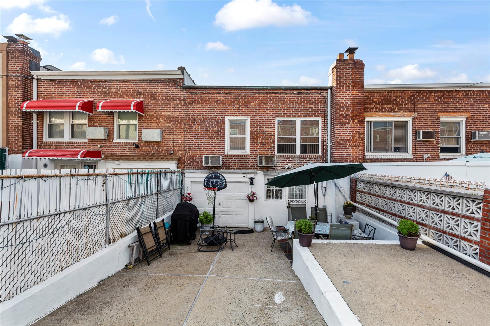 2009 42nd Street, Astoria, NY 11105