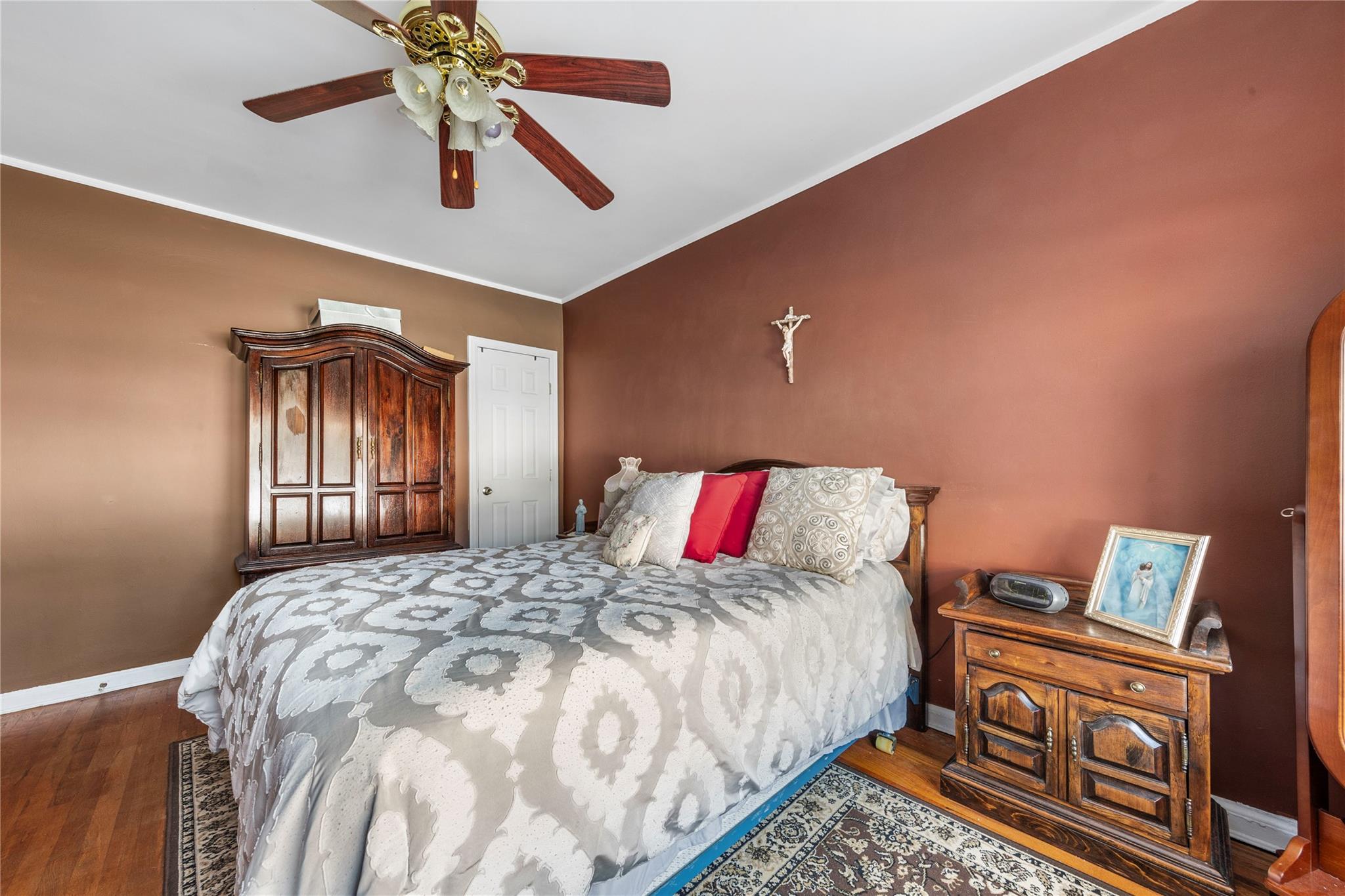 2009 42nd Street, Astoria, NY 11105