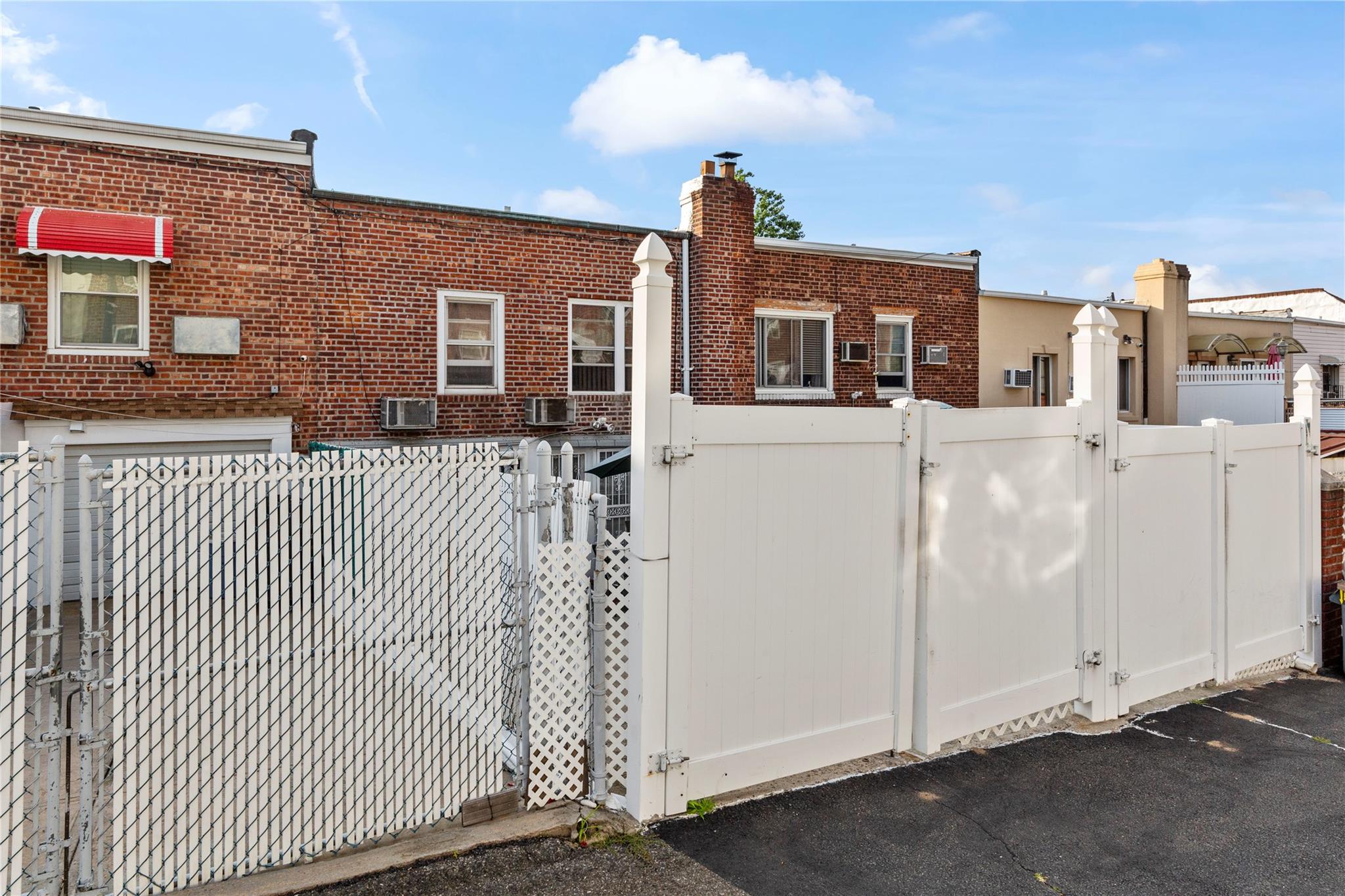 2009 42nd Street, Astoria, NY 11105