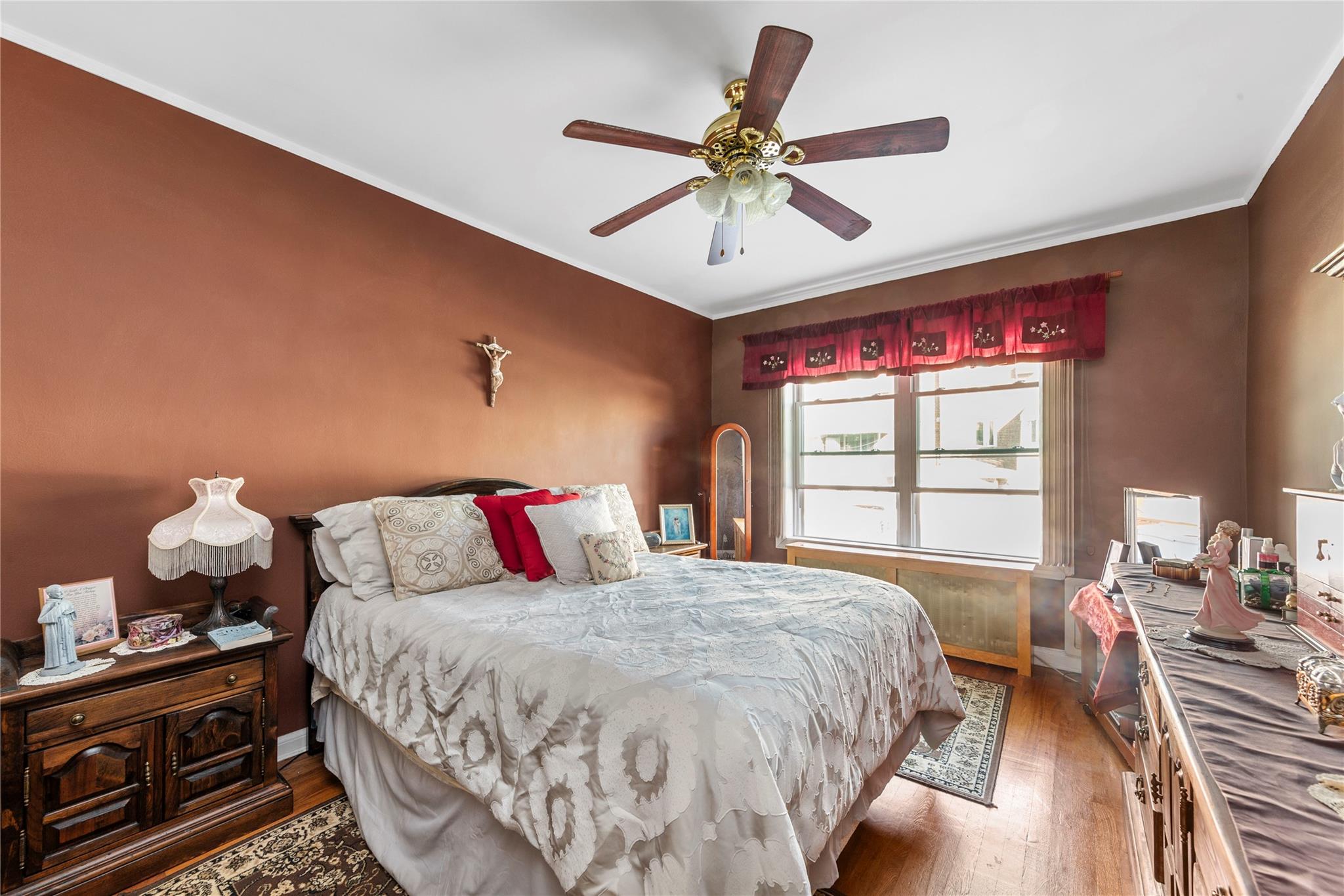 2009 42nd Street, Astoria, NY 11105