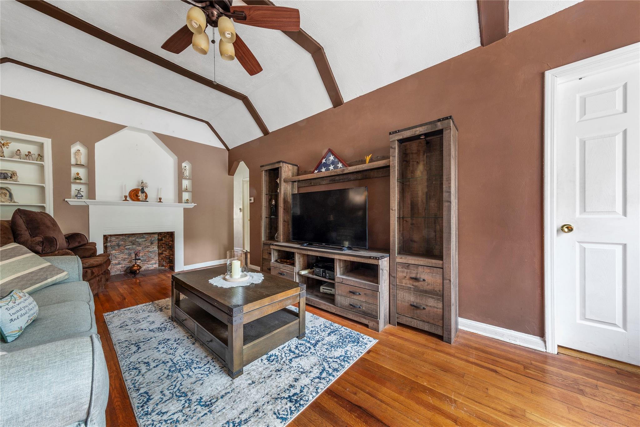 2009 42nd Street, Astoria, NY 11105