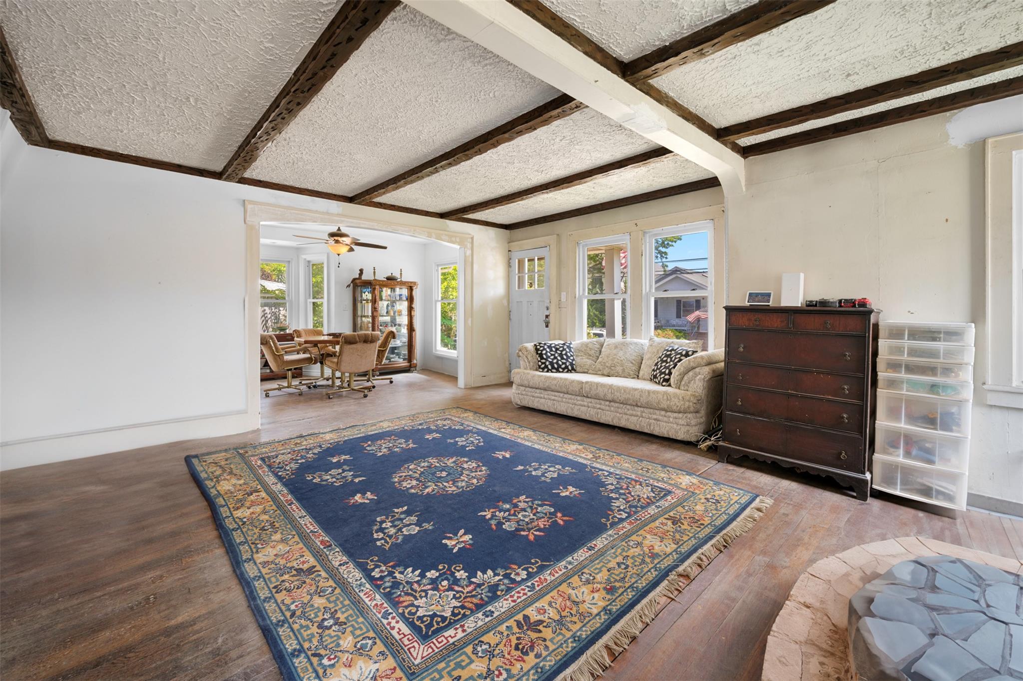 142 Gordon Place, Freeport, NY 11520