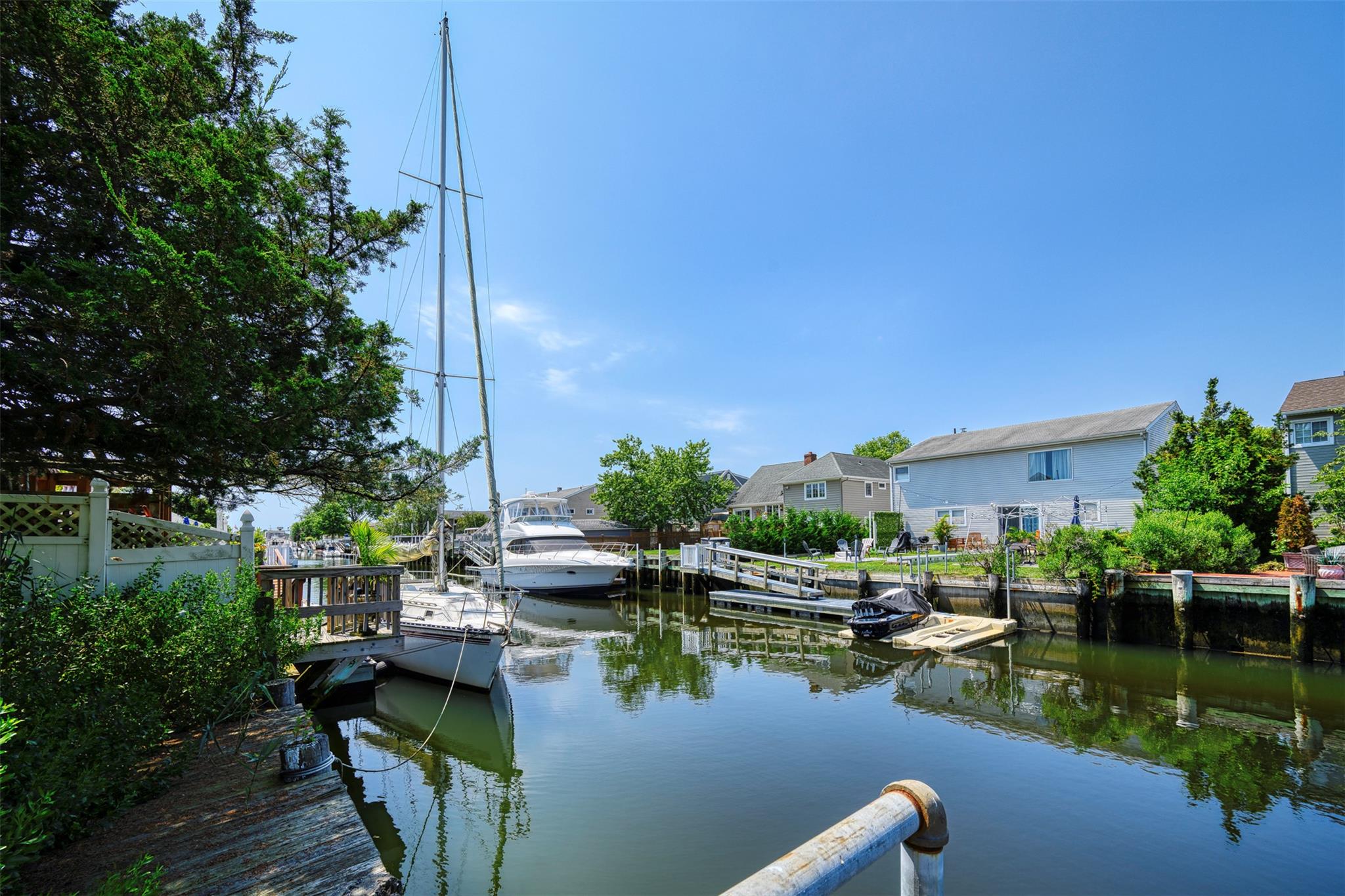 142 Gordon Place, Freeport, NY 11520