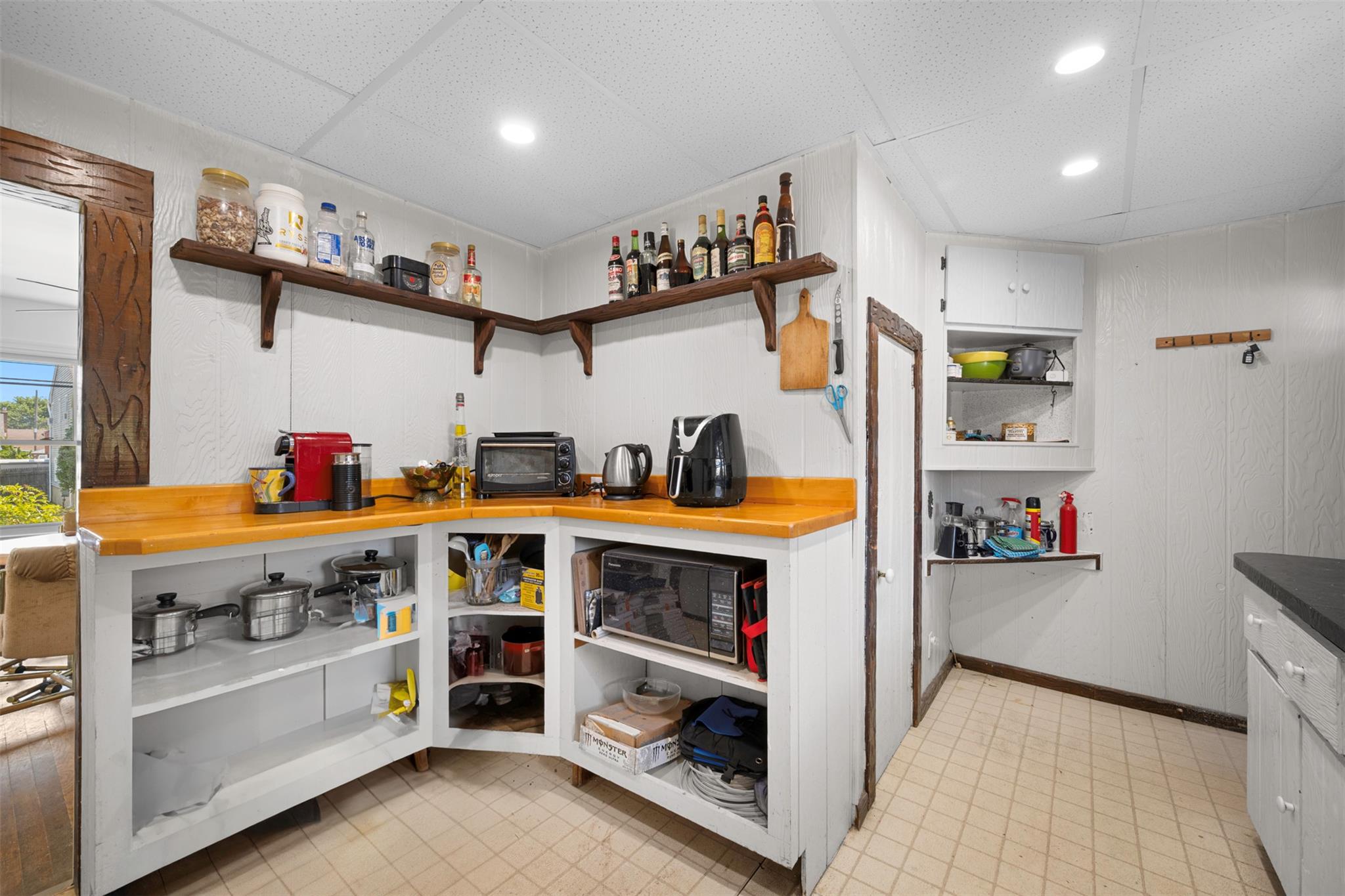 142 Gordon Place, Freeport, NY 11520