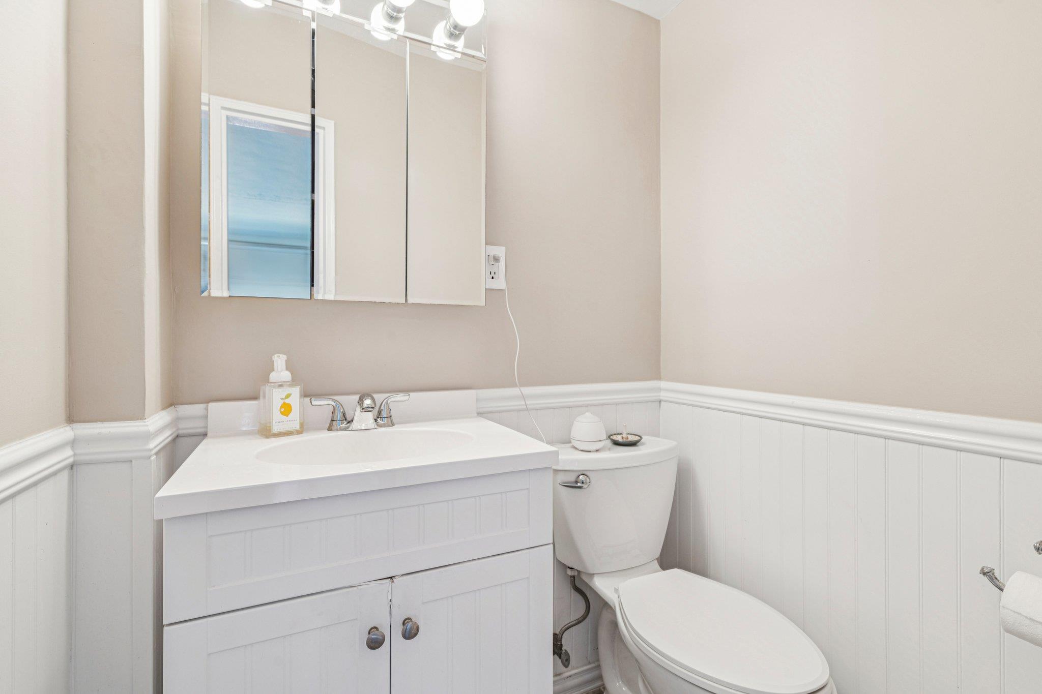 560 W Broadway # 1G, Long Beach, NY 11561