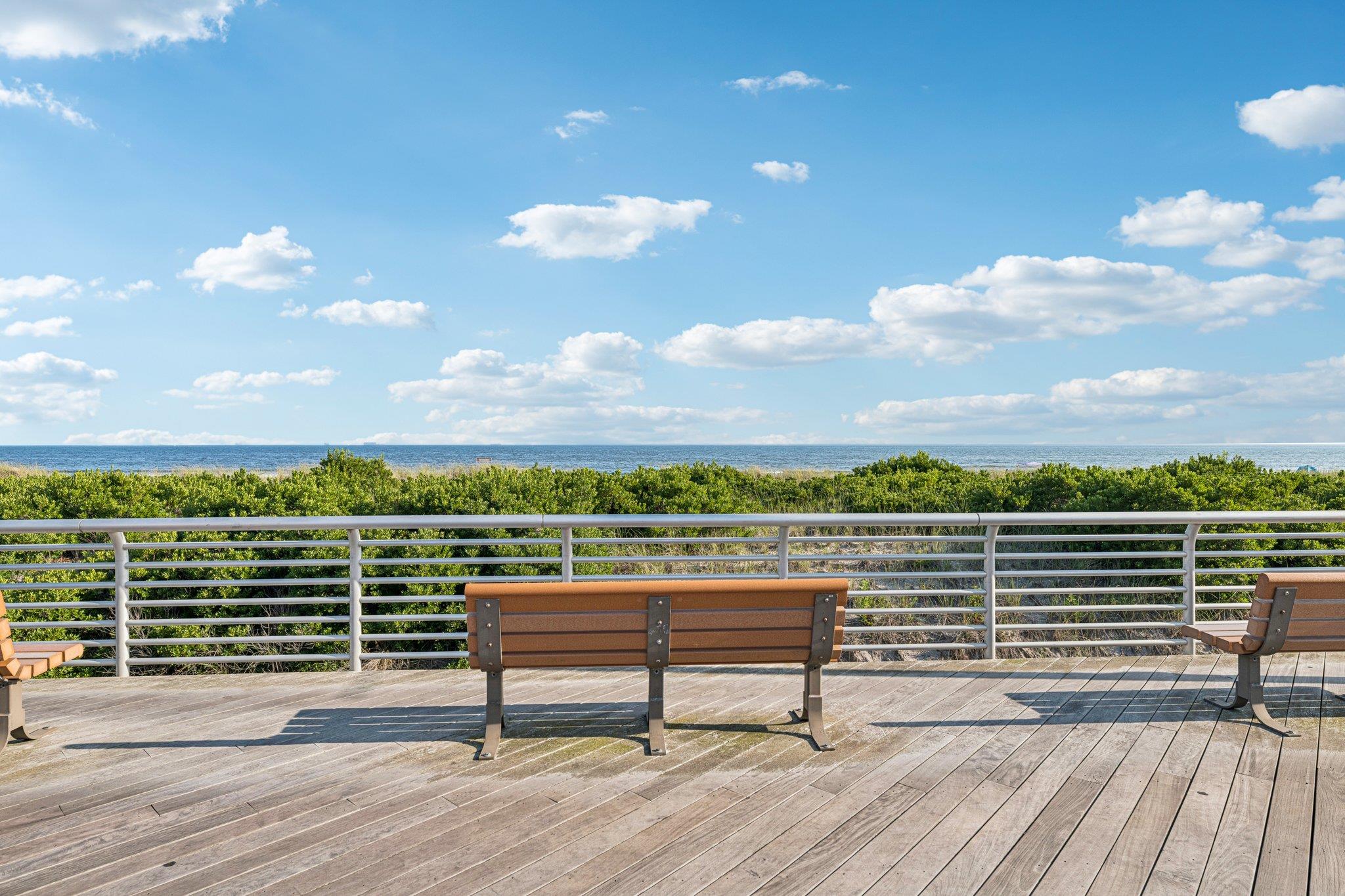 560 W Broadway # 1G, Long Beach, NY 11561