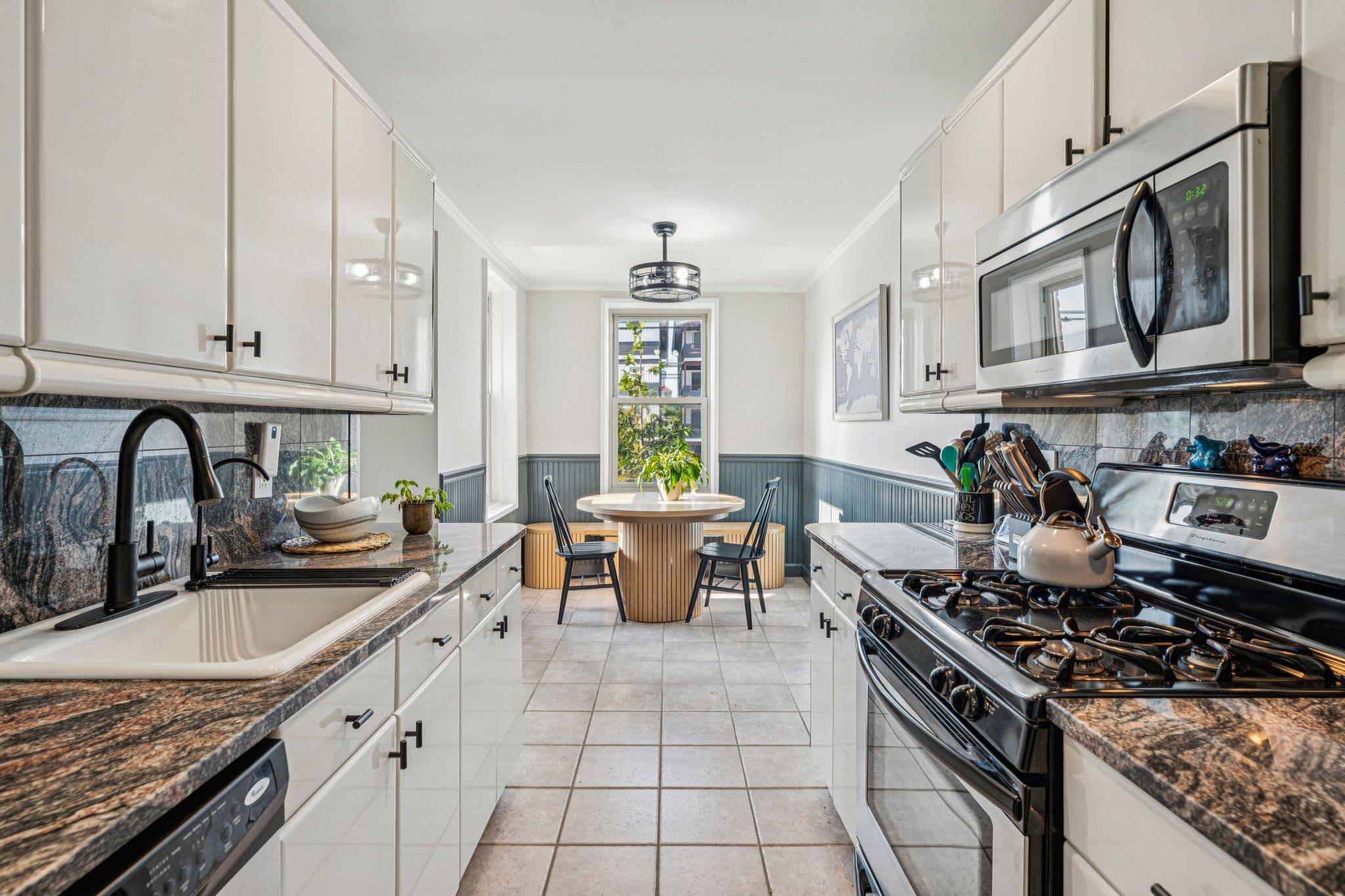 560 W Broadway # 1G, Long Beach, NY 11561